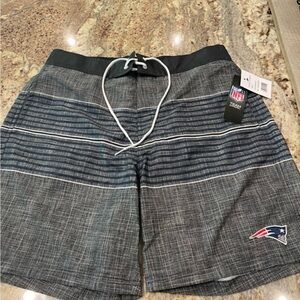 New England Patriots NFL Men's G-III Swim Trunks size Large Brand New